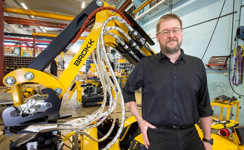 Stefan Andersson är platschef och började som tekniker på företaget för 34 år sedan. Internrekrytering och internutbildning är vanligt förekommande i den tuffa konkurrensen om arbetskraften i norra Sverige