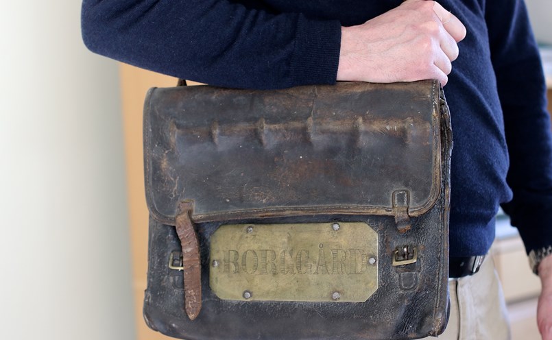 En gammal postväska, troligtvis från 1800-talet.