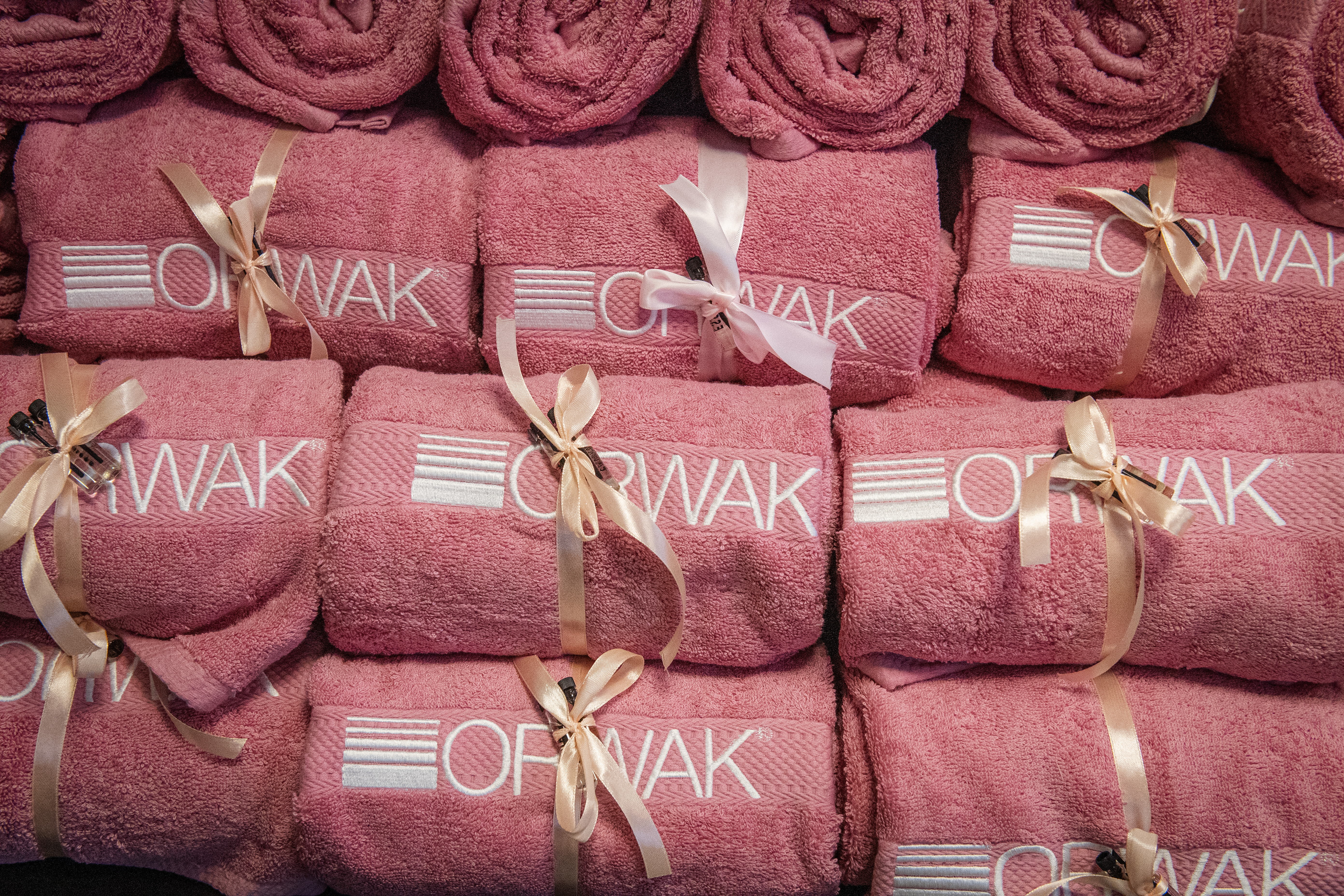 Giveaway till samtliga deltagare, en rosa Orwak-handduk.